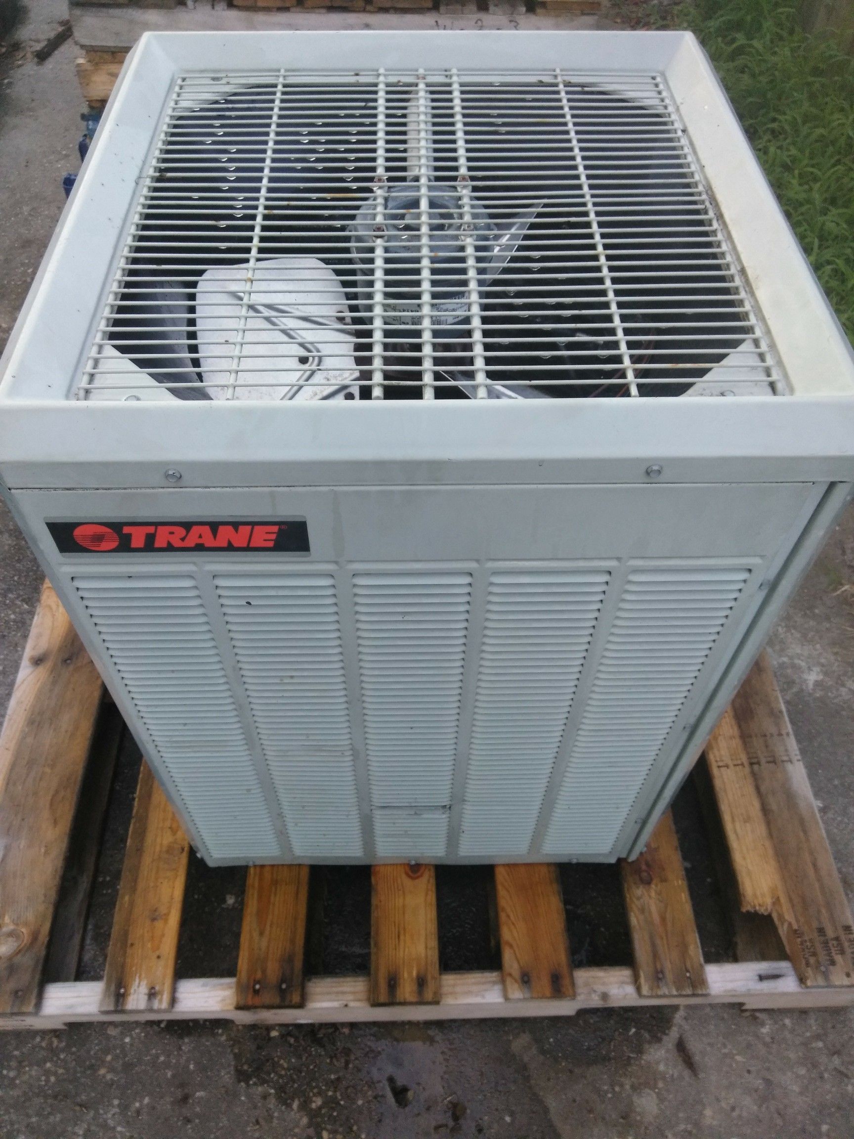 TRANE XB 1000 AC Unit TTB048