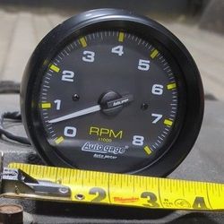 Autometer Tachometer 