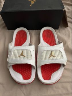Air Jordan Hydro 4 Retro 'University Red Metallic Gold' (11)