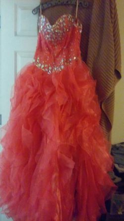 Quinceañera dress and set