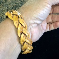 New! Nice braided leather bracelet. Fits small/medium sized wrist