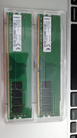 Kingston 8GB DDR4 RAM stick (2)