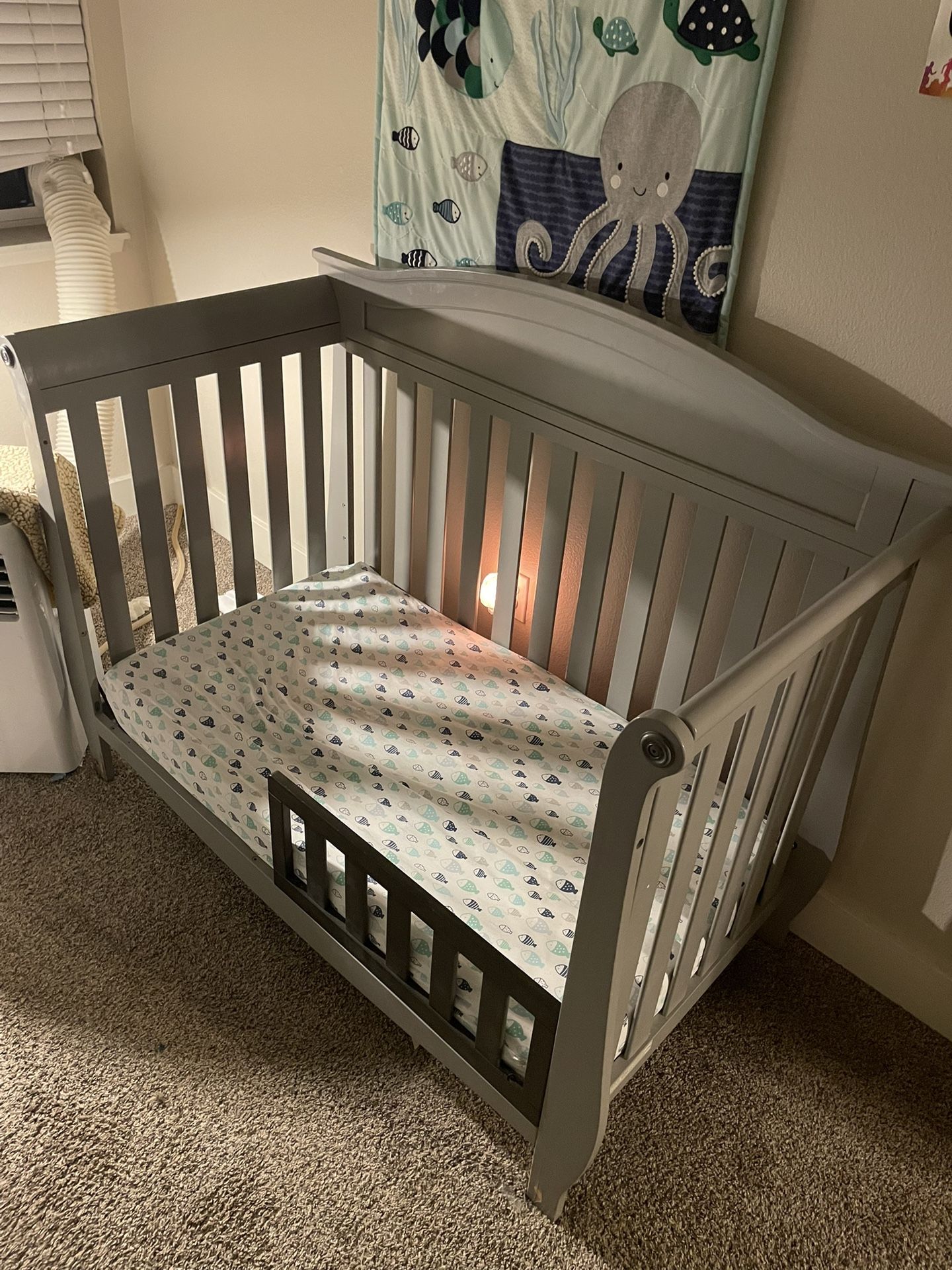 Baby crib
