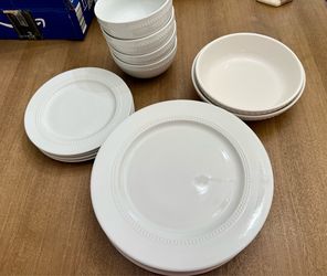 Threshold Porcelain Beaded Rim White Dinnerware Set