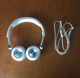 JBL Synchros E30 Wired On-Ear Headphones
