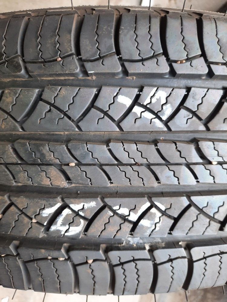 235/65/18 Michelin Latitude Tour Crossover/SUV Touring All-Season 235 ...