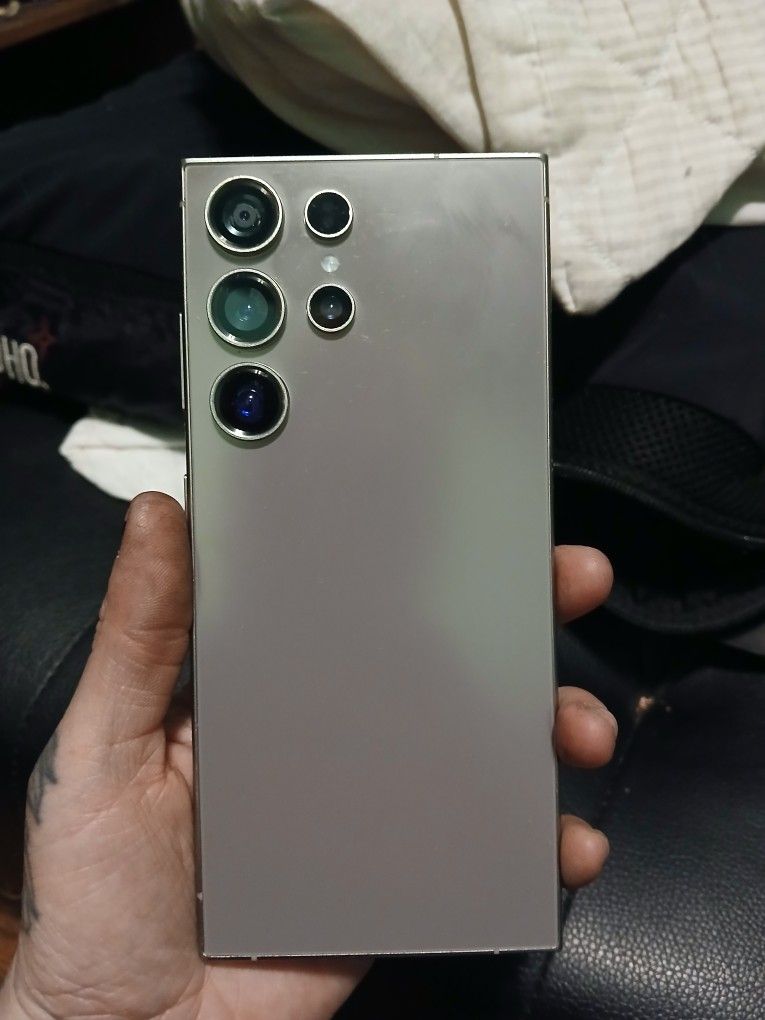 Samsung Galaxy S24 ULTRA