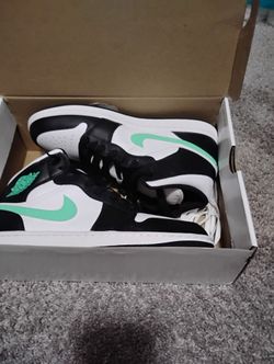 New In Box Jordans Men Size 10