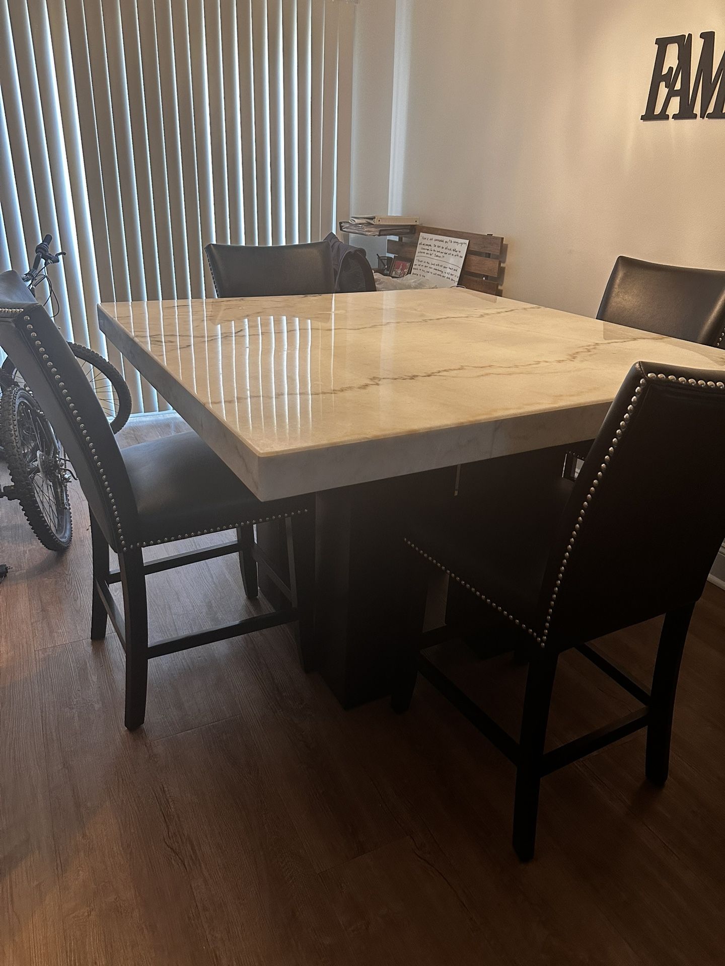 Dinning Room Table