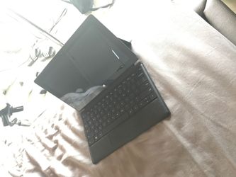 MICROSOFT SURFACE 1st GEN COMES WITH KEYBOARD AND CHARGER