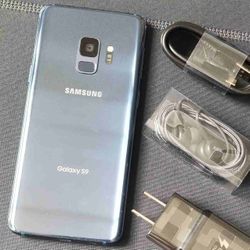 Samsung Galaxy S9  , Unlocked   for all Company Carrier ,  Excellent Condition Like New 