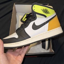 Jordan 1 Black Volt