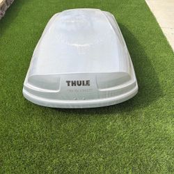 Thule rooftop cargo carrier 