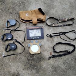 3 Retractable Leashes, 3 Regular Leashes, 2 Picture Frames And A Carhartt Jacket For Your Dog 