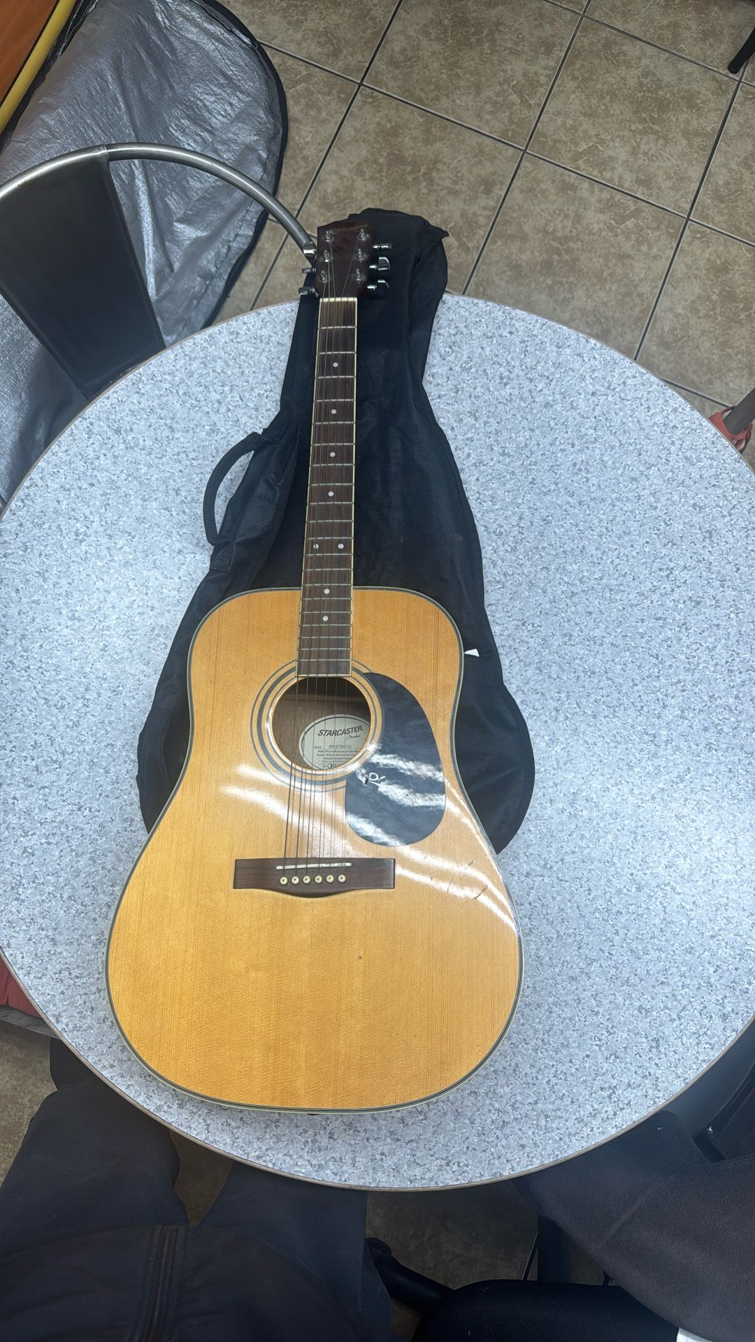 Star Caster By Gender Acoustic Guitar W/ Case