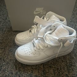 Nike Air Force 1 Mid '07 Triple White Size 8 With Box