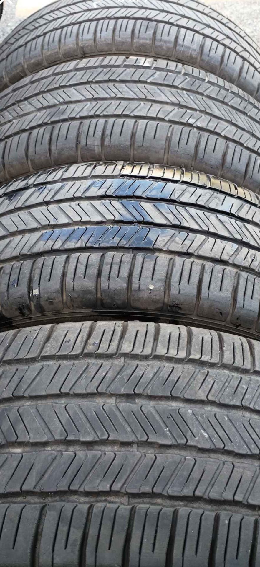 275/55R20 4 used tires good year LS2