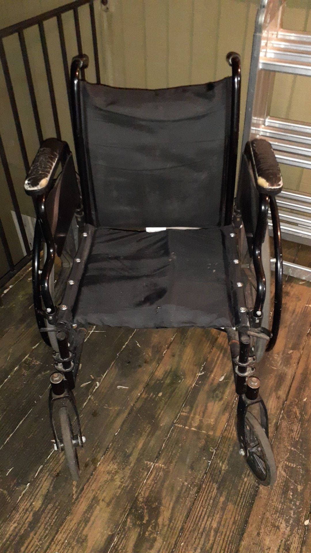 INVACARE TRACER SX5 wheel chair 18"