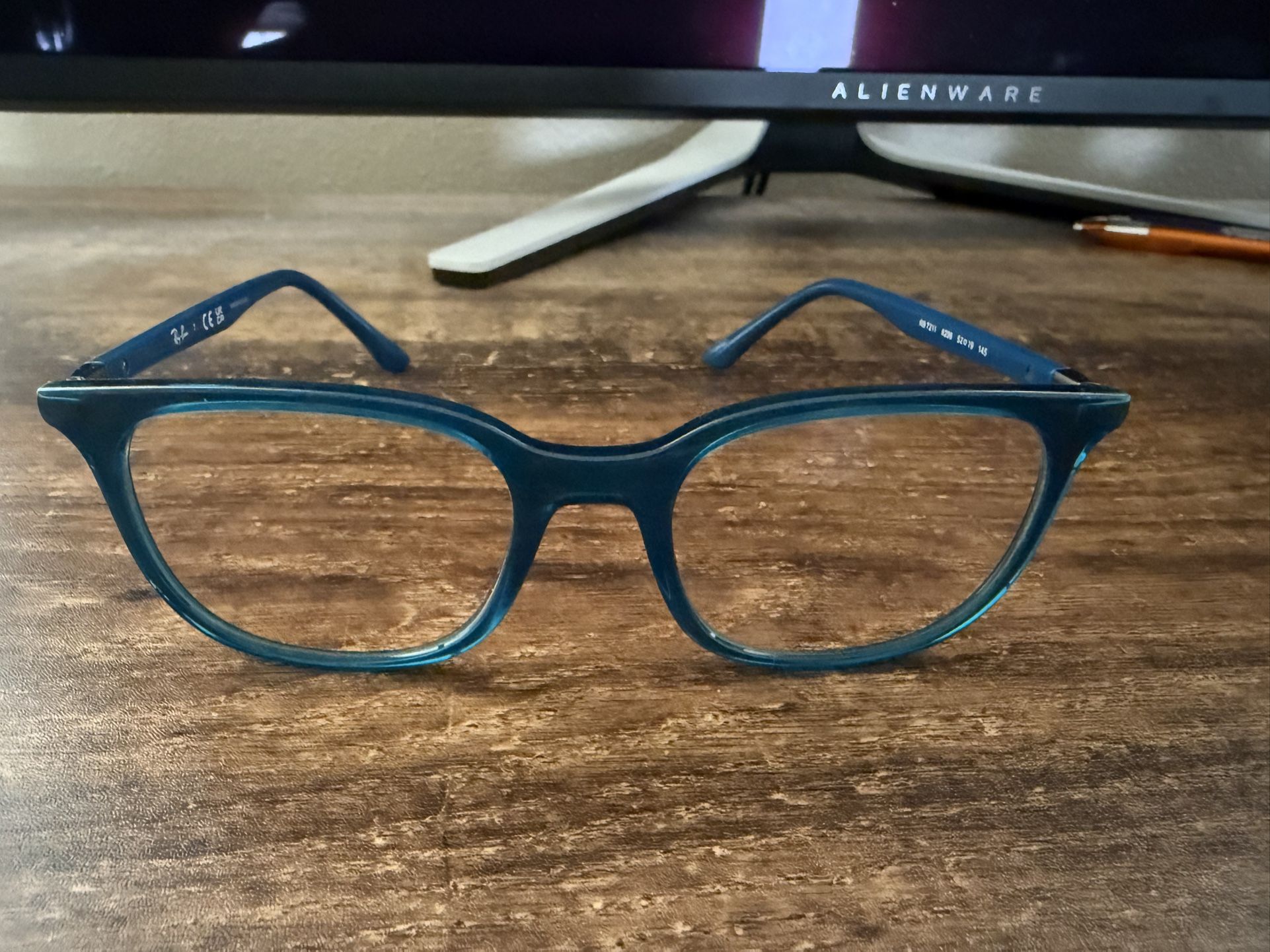 Ray.Ban