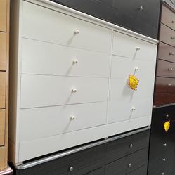 8 Drawer Dresser 