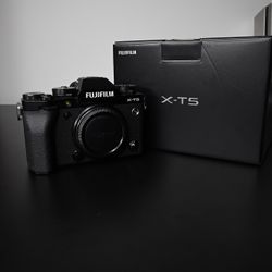 Black Fujifilm X-T5 Mirrorless Camera
