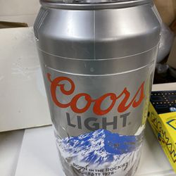 Coors Light 8 Can Portable Mini Fridge 110V AC Cords, 5.4L (5.7 qt) Beer Can Shaped 