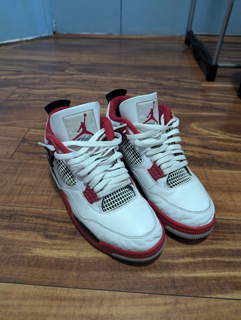 Air jordan 4 Fire Red Size 10