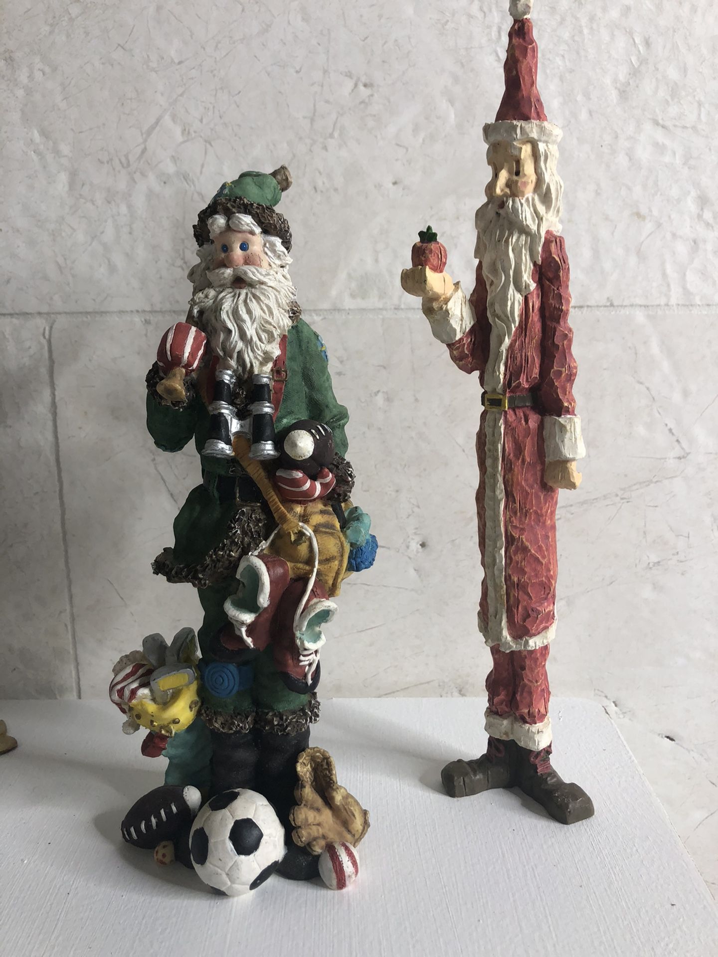 Tap Skinny And athletic Santa ...