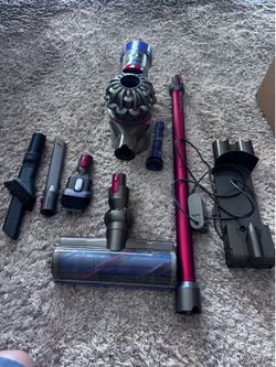 Dyson V8 animal Absolute vacuum electric
