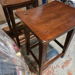 2 Stools