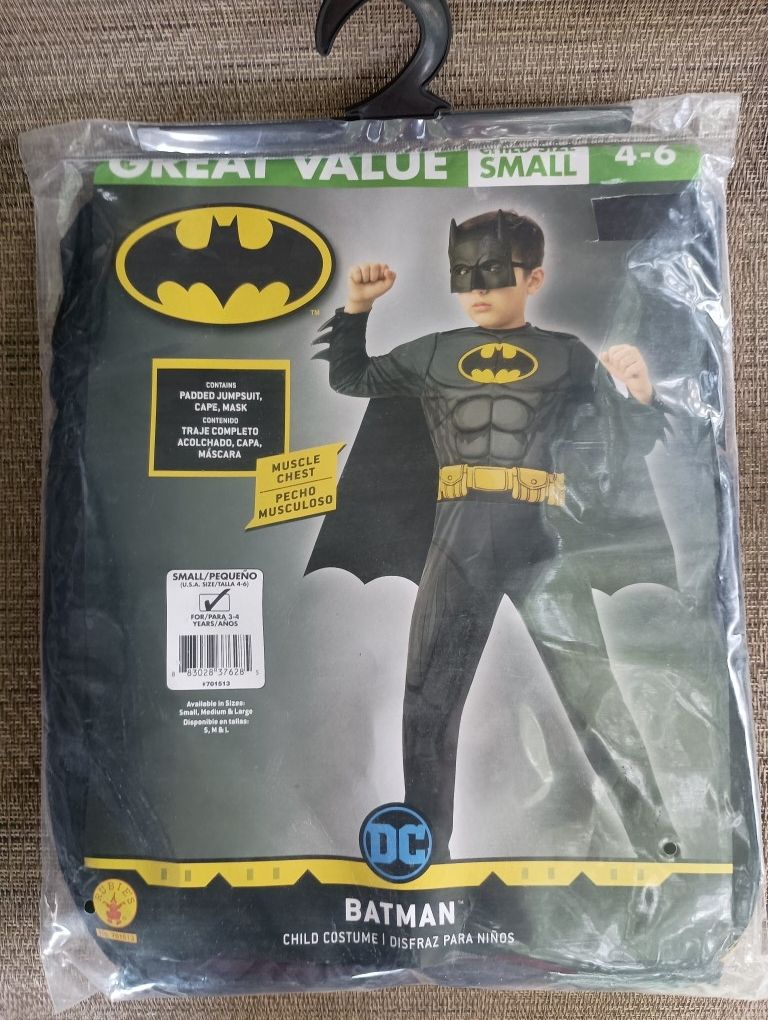 Child Size Small 4-6 Batman Halloween Costume.