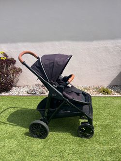Chicco Corso Stroller w/ infant and car seat adapter