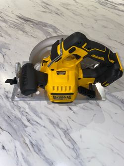 Dewalt 20v xr 7 1/4” circular saw