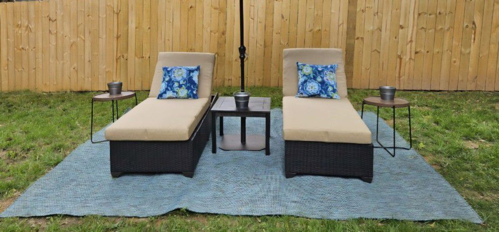 Outdoor Resin Wicker Reclining Chaise Lounge Set (Set of 2)

