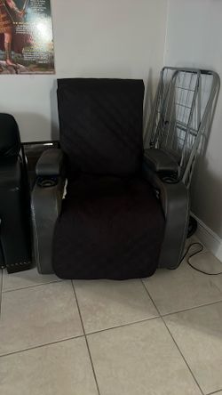 Poltrona Cor Preta Boas Condições Tenho Duas 