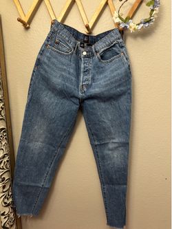 women's BDG jeans size 28