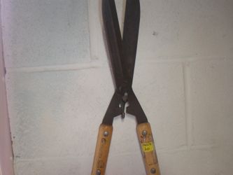 Heavy Duty Corona hedge trimmers