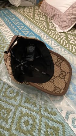 Summer Gucci hat,
