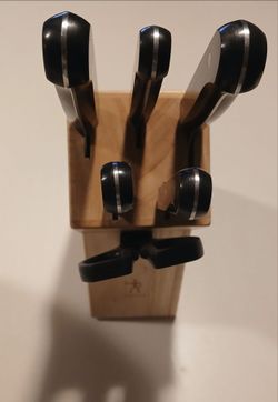 Henckles cutlery knife block set