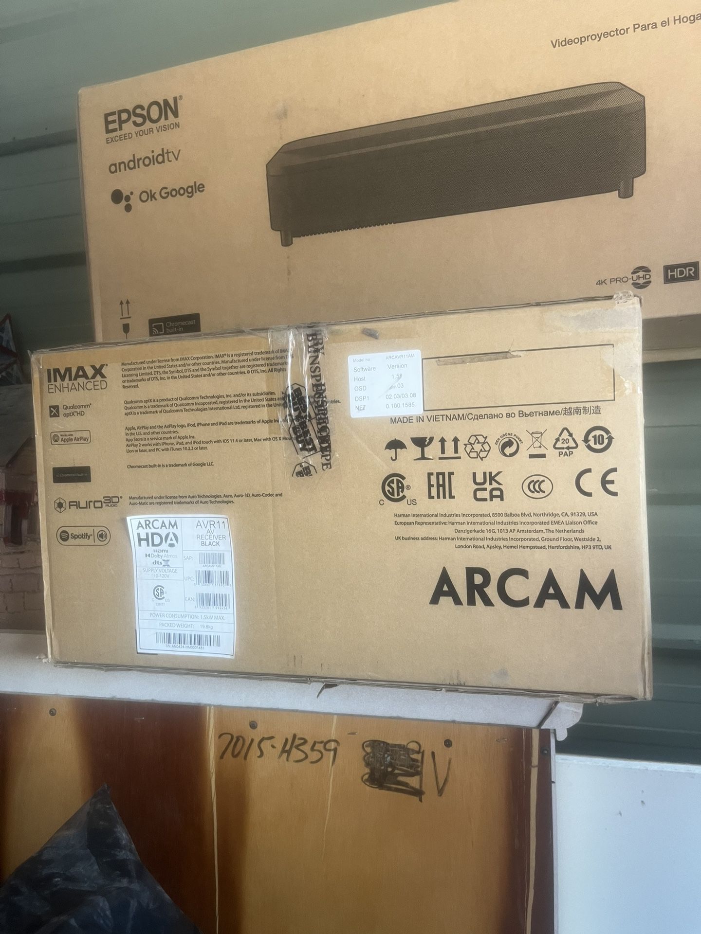 ARCAM AVR11 595W 7.1 Ch. Receiver- Gray