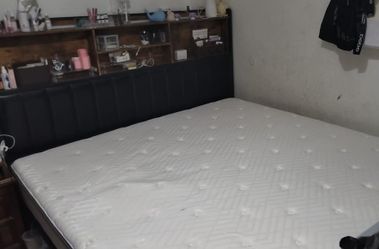 King Bed Frame With Matress