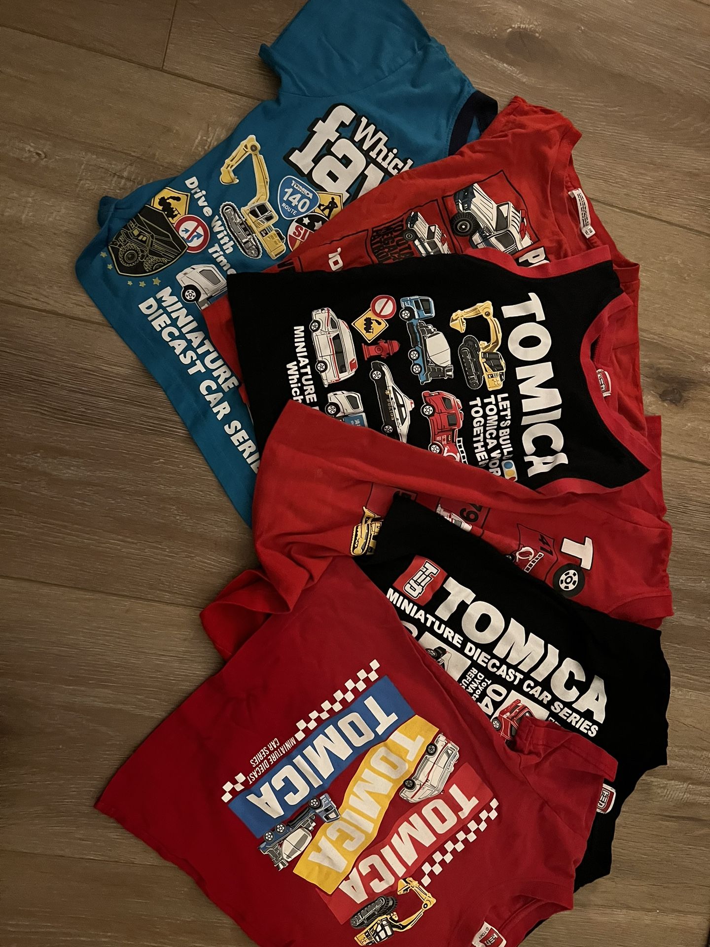 TOMICA Size 110cm T Shirt
