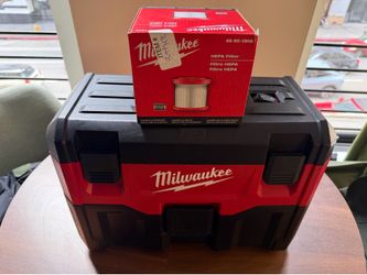 Milwaukee M18 Wet/Dry Vacuum w/ HEPA Filter & Hose – Clean