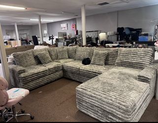 (TWO TONE) Custom Super Plush Sectional Set