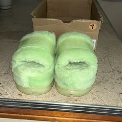 Ugg Fluff Clear 