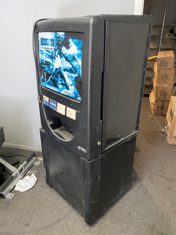Skybox Home / Garage Vending Machine with Stand for Sale in Winter