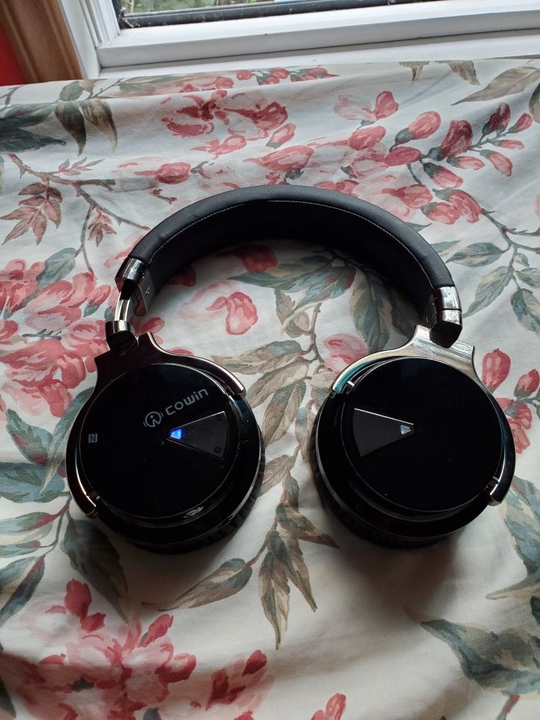 Cowin bluetooth headphones new
