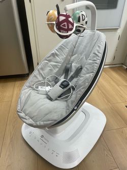 4Moms baby swing