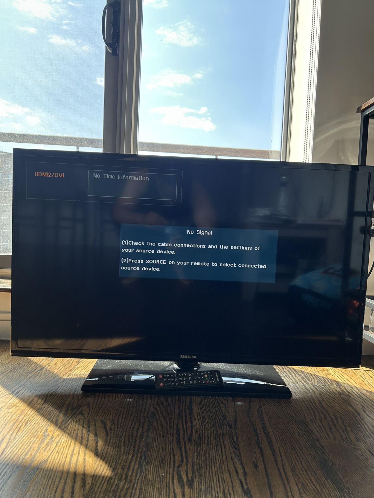 Samsung TV -2018 Model black