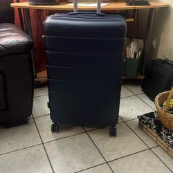 28 Inches (large) Check In Travelers Luggage 